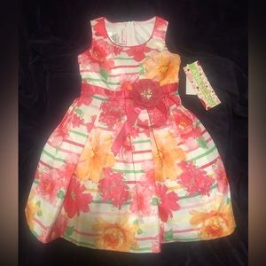Beautiful floral dress! Size 5